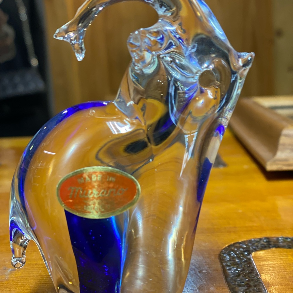 Murano Glass Elephant Figurine, Made in Italy, 4” tall - Picture 5 of 5